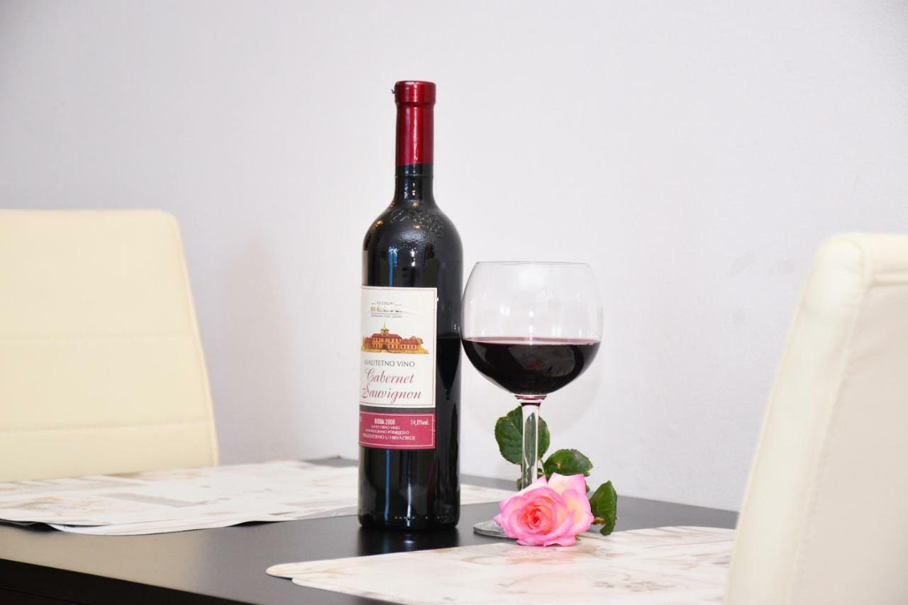 Apartmani Niko 1 Radovin エクステリア 写真