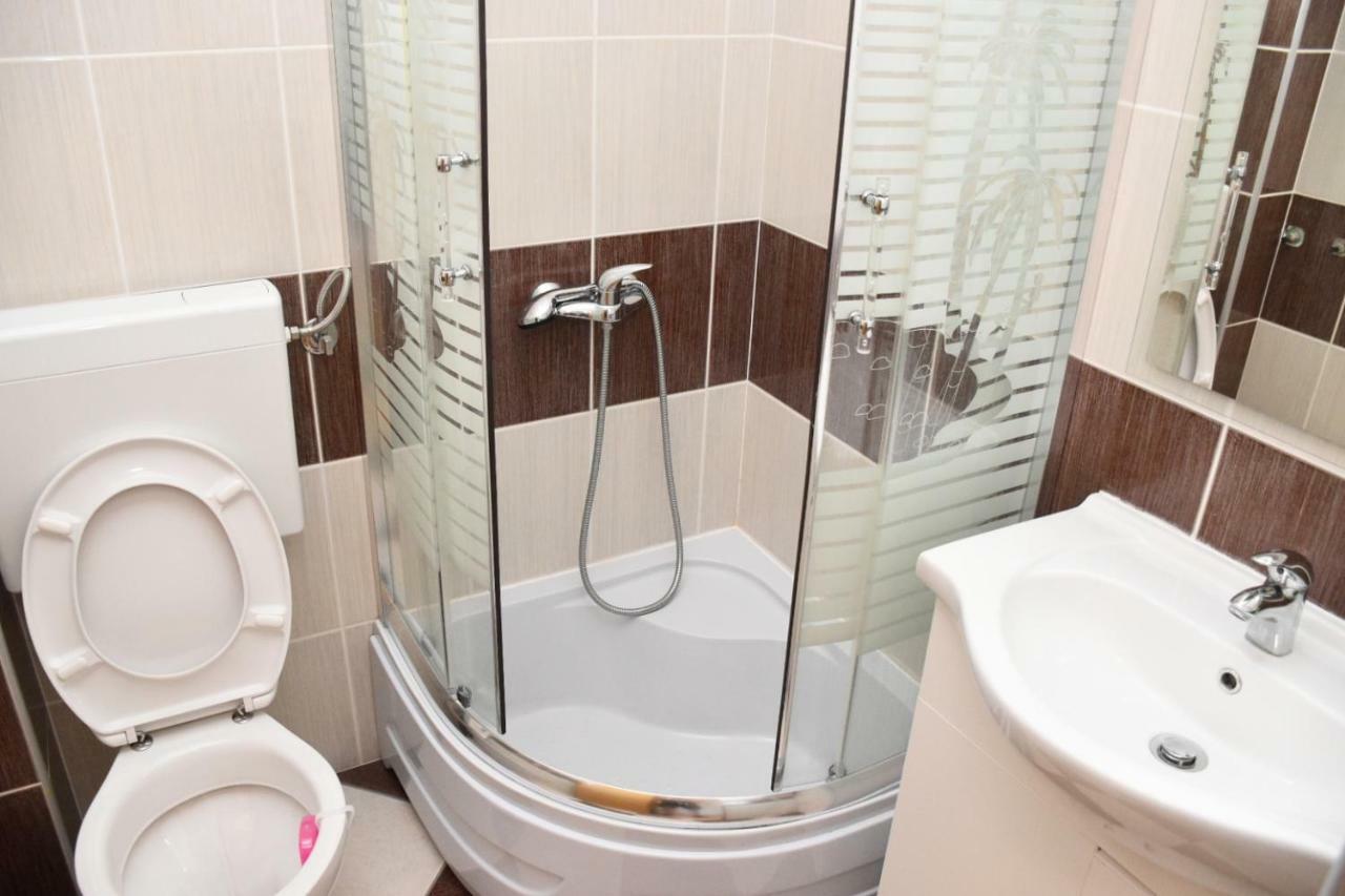 Apartmani Niko 1 Radovin エクステリア 写真